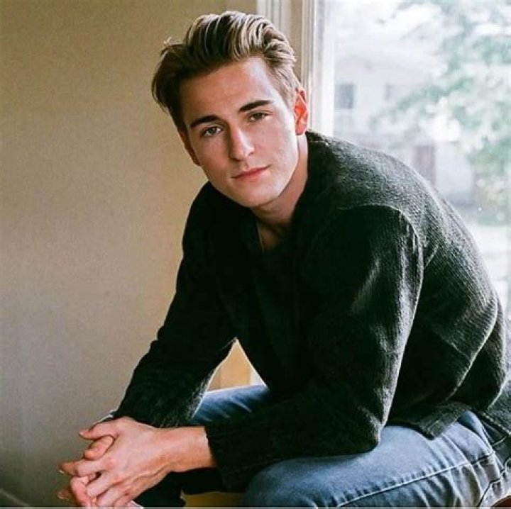 Evan Roderick Height, Weight, Net Worth, Age, Birthday, Wikipedia, Who, Instagram, Biography