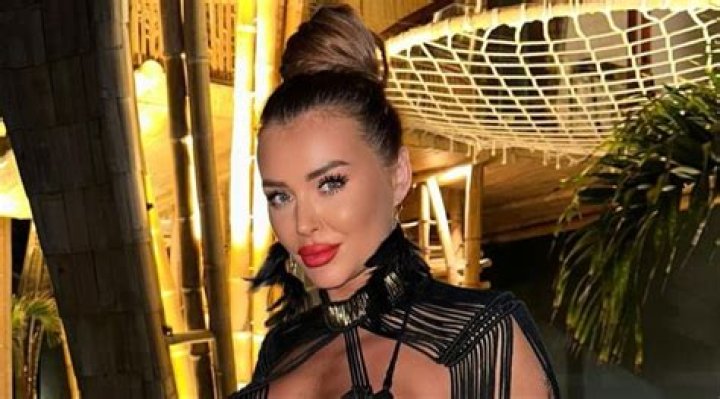 
Halinka Wisniewska Height, Weight, Net Worth, Age, Birthday, Wikipedia, Who, Nationality, Biography 
