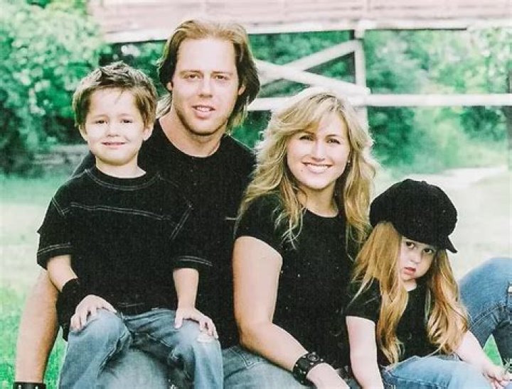 
Is Jennifer Valentyne Married? Her Bio, Age, Husband, Kids, Net worth and Career 