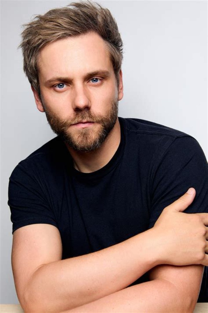 
James Austin Kerr Height, Weight, Net Worth, Age, Birthday, Wikipedia, Who, Nationality, Biography 