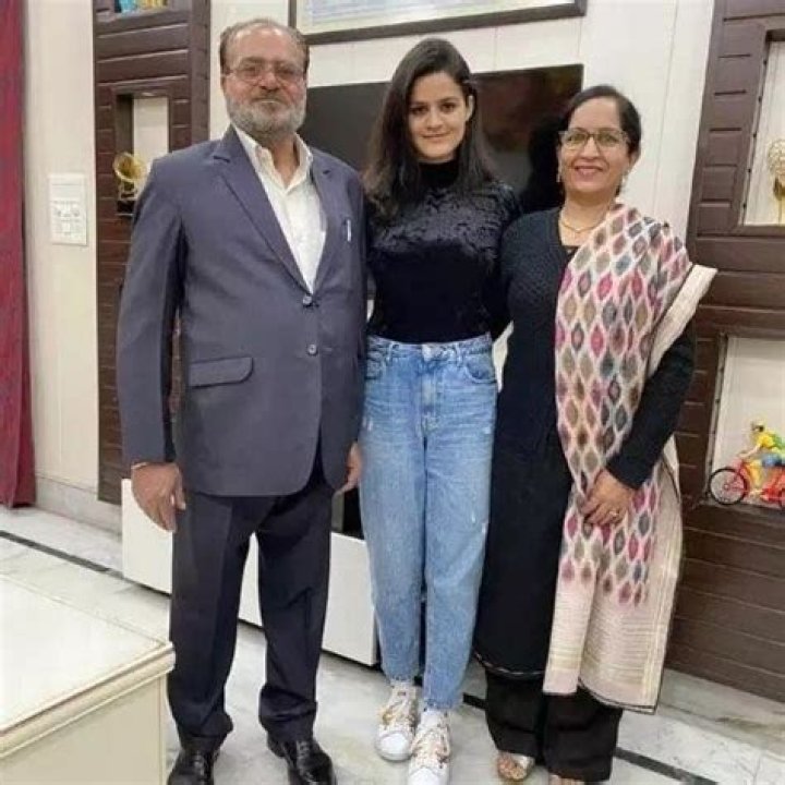 
Navjot Simi Height, Weight, Net Worth, Age, Birthday, Wikipedia, Who, Nationality, Biography 