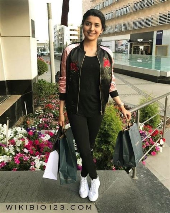 Nimratpal Kaur Khaira Height, Weight, Net Worth, Age, Birthday, Wikipedia, Who, Nationality, Biography