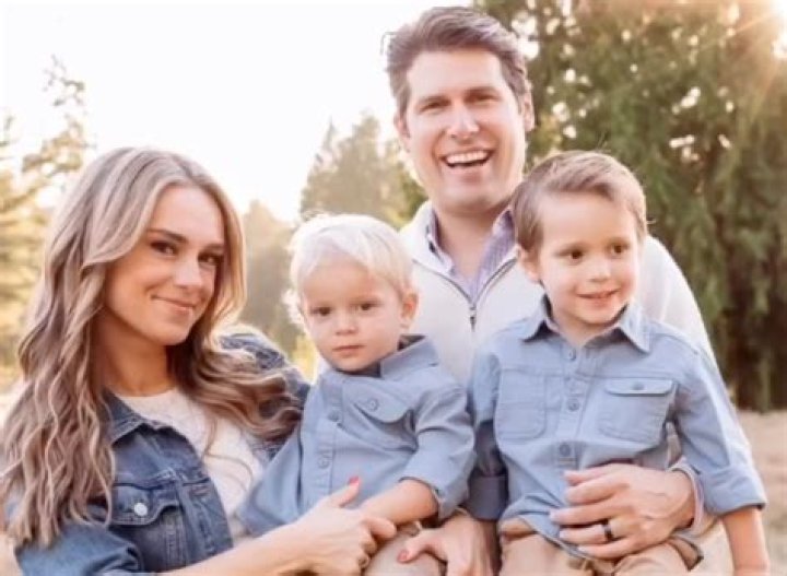 
What Happened With Amber McGrath Husband Peter Mcgrath? Family Asks For Help On GoFundMe 
