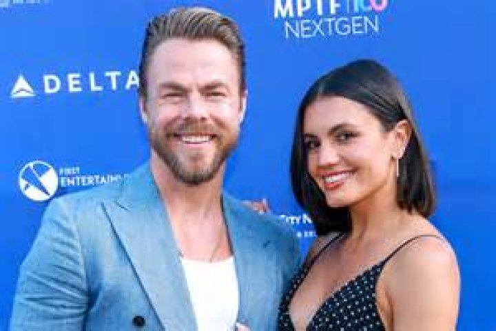 Who Is Derek Hough Dating?